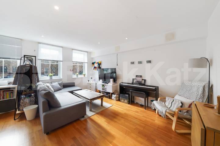 Recently redecorated & located in this highly desirable private development Marcia Road , Tower Bridge